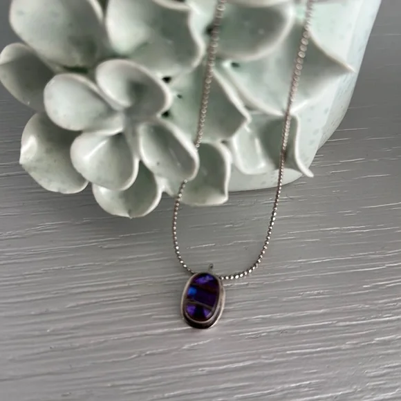Sterling silver & purple dichroic glass pendant necklace - Picture 3 of 8